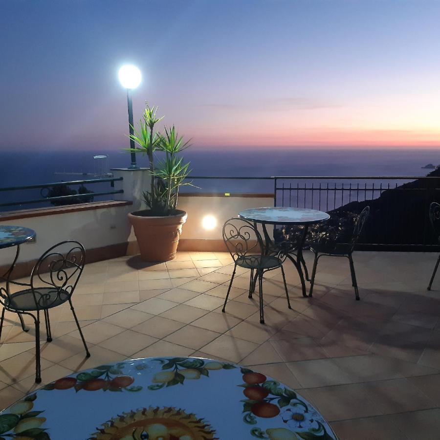 Le Marelle Hotel Furore Exterior foto
